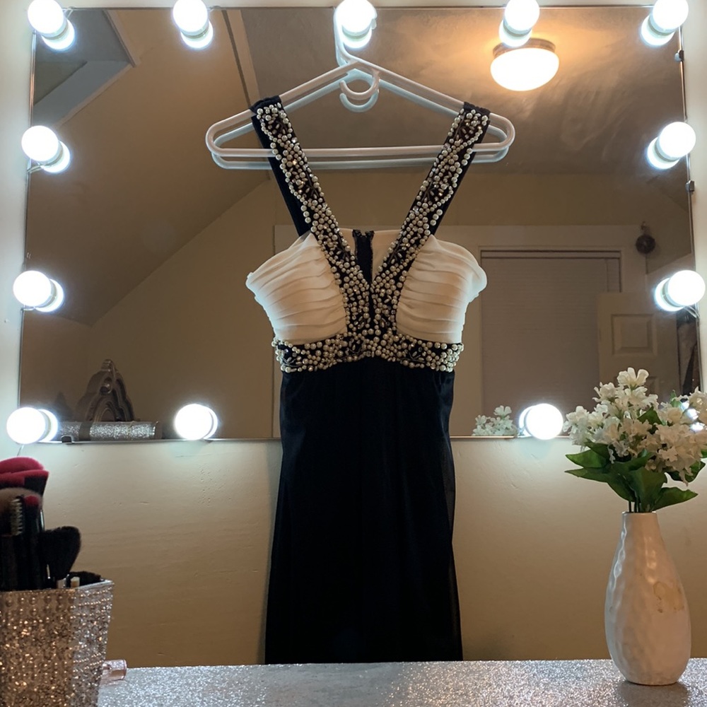 Long pearl Beaded white and black dress